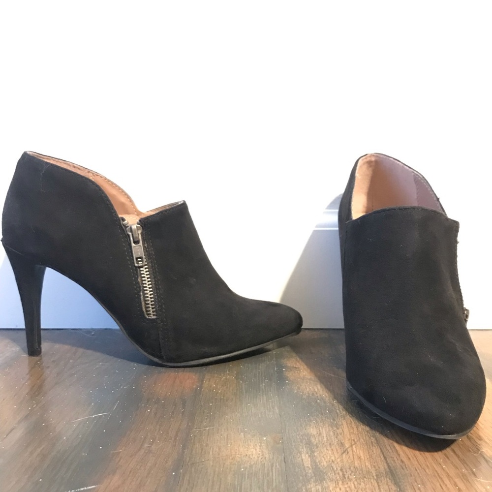 Heeled booties